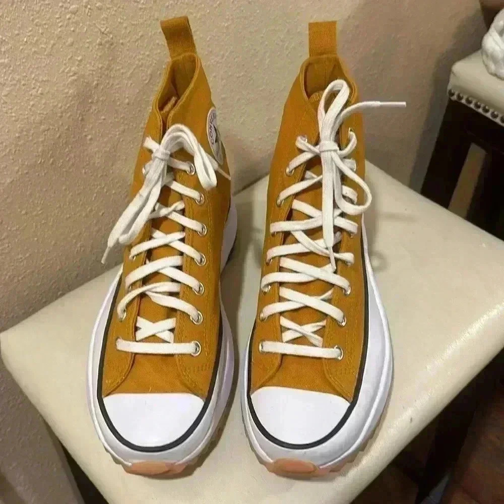 Converse Run Star Hightops Size 10 - image 2